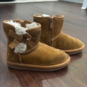 Koolaburra by UGG Victoria Girls Mini Boots